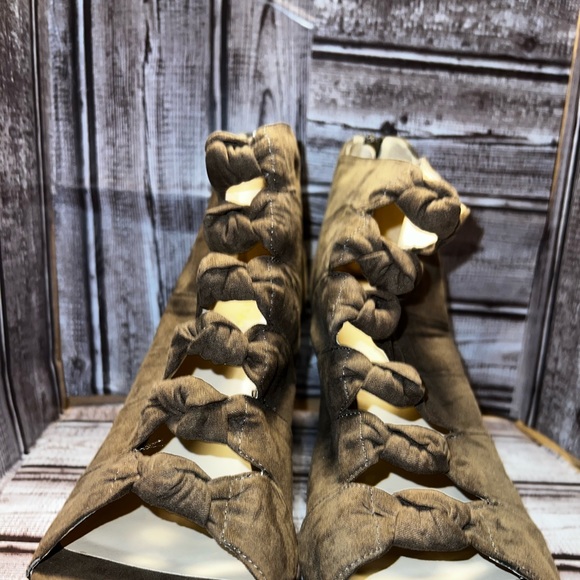 Metaphor woman’s Chelsea ankle  boots - Picture 16 of 16